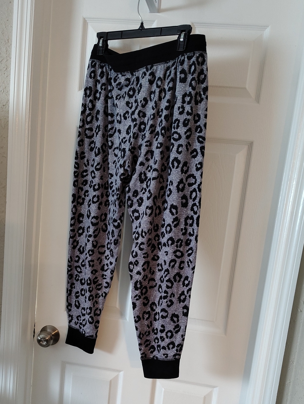 Cuddl Duds 2 Piece Long Sleeve Brushed Sweater Knit Sleep Set Gray Animal Print - Picture 6 of 12